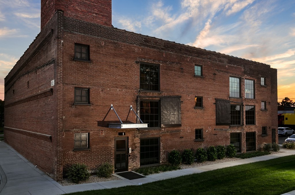 Germantown Mill Lofts Apartments, 946 Goss Ave, 5105, Louisville, KY